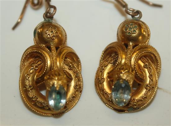 9ct gold bug bar brooch , pair of canteline earrings